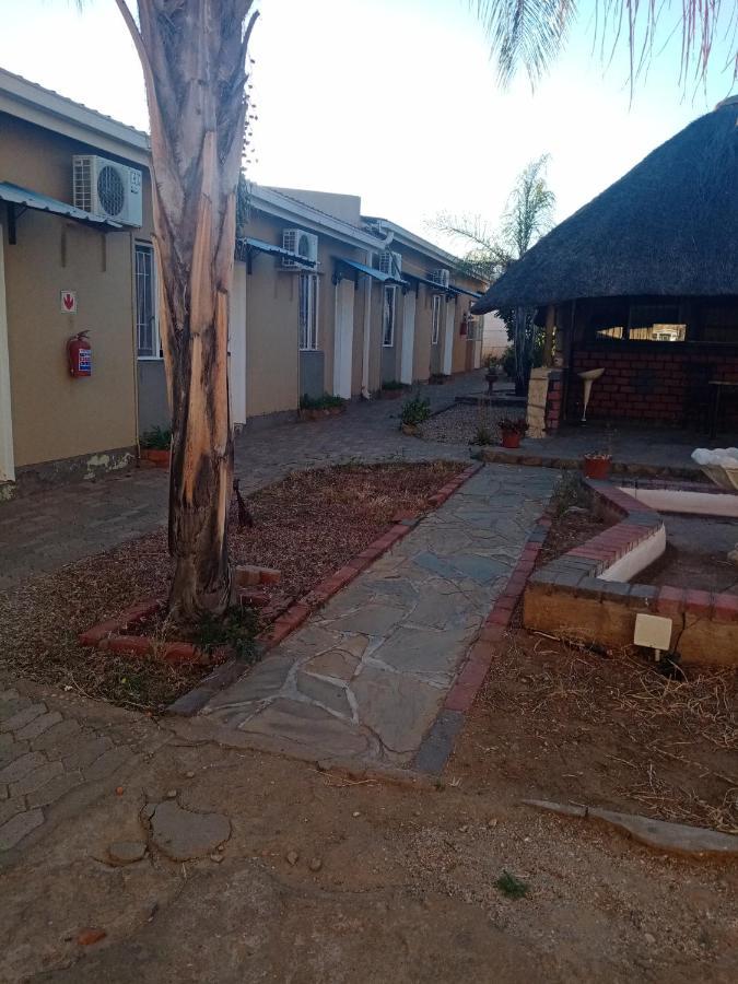 Mongilo Guesthouse Windhoek Luaran gambar